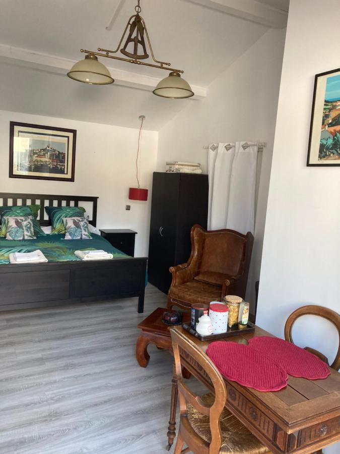 La Calanq'Aise Bed & Breakfast Marseille Bagian luar foto